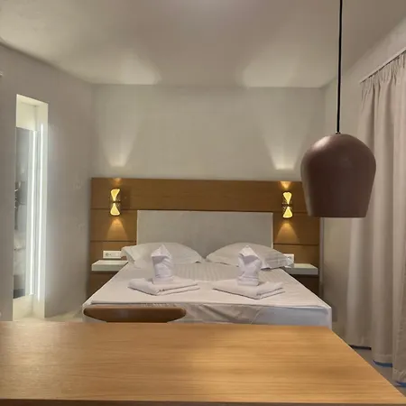 Ostria Village * 迈洛波塔斯