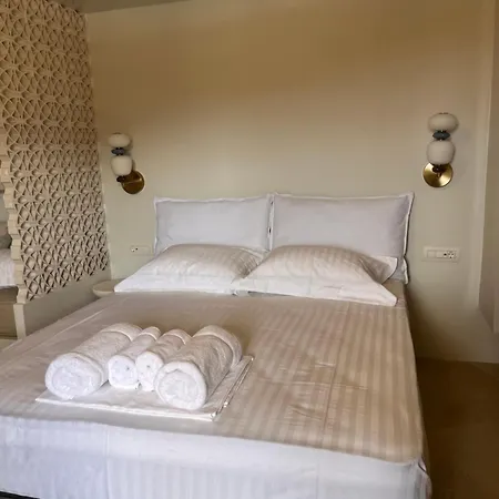 Villa Ostria Village